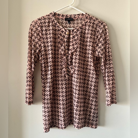 EUC The Limited Ruffle Detail V-Neck Too - Picture 1 of 6